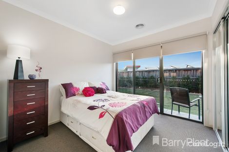 Property photo of 50 Attunga Grove Werribee VIC 3030