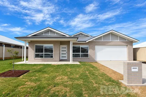 12 Mars Ave, Gobbagombalin, NSW 2650
