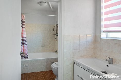 Property photo of 2/12 King Street Crestwood NSW 2620