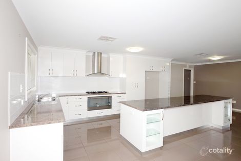 Property photo of 10 Bindari Avenue Glenfield Park NSW 2650