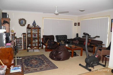 Property photo of 10 Leicester Court Kippa-Ring QLD 4021