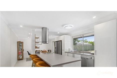 Property photo of 131 Hooker Boulevard Broadbeach Waters QLD 4218