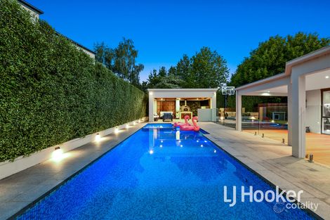Property photo of 16 Lyall Road Berwick VIC 3806