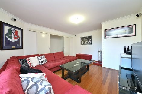 Property photo of 23 Shiralee Bend Carramar WA 6031