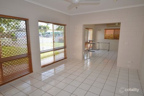 Property photo of 35 Resolution Drive Bentley Park QLD 4869