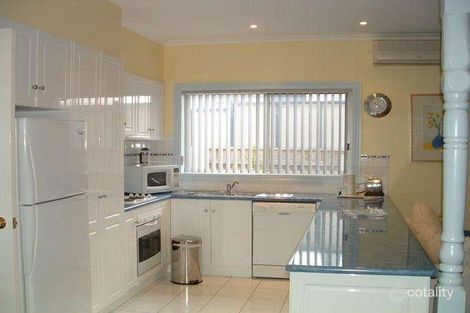 Property photo of 2/24 Aquarius Way Paynesville VIC 3880