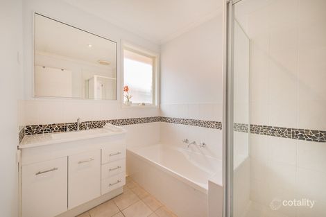 Property photo of 4 Kipling Place Carrum Downs VIC 3201
