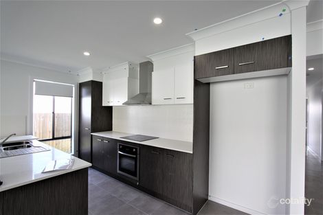 Property photo of 46 Woodline Drive Spring Mountain QLD 4300