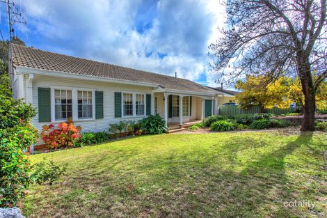 Property photo of 6 Henderson Street Cowra NSW 2794