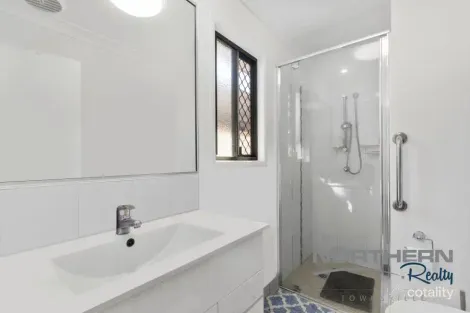 Property photo of 16 Goode Lane Oonoonba QLD 4811