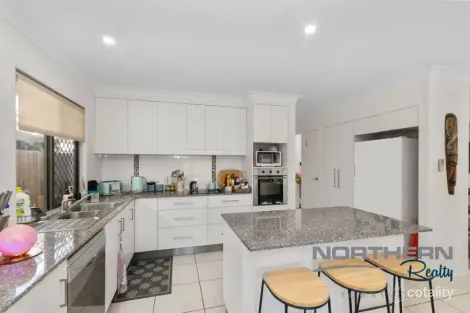 Property photo of 16 Goode Lane Oonoonba QLD 4811