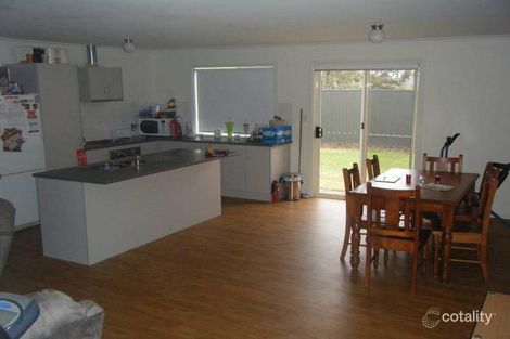 8 Christian Rd, Murray Bridge, SA 5253