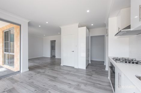 Property photo of 2/7 Mayhill Place Craigie WA 6025