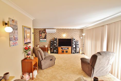 Property photo of 12 Charles Crescent Young NSW 2594