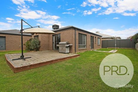 Property photo of 16 Kenneth Watson Drive Bandiana VIC 3691