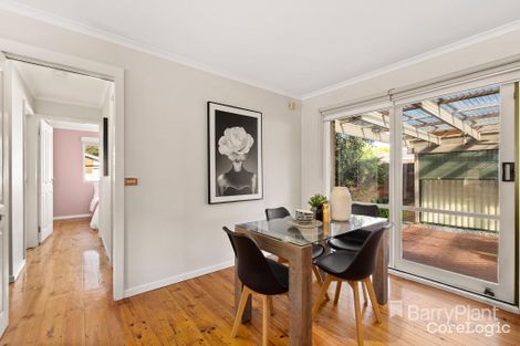 Property photo of 8 Veronica Crescent Mill Park VIC 3082