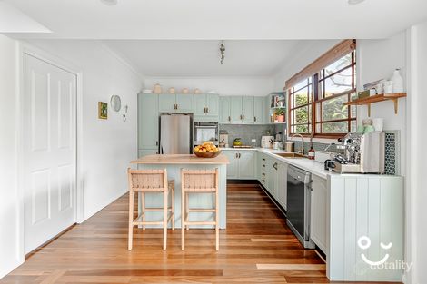 Property photo of 6 Cochrane Road Thirroul NSW 2515