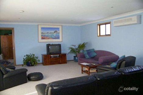 Property photo of 15 Dilgara Avenue Davistown NSW 2251
