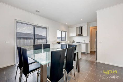 Property photo of 1 Laurence Way Tarneit VIC 3029