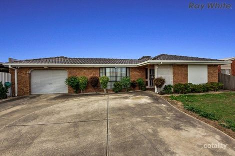 Property photo of 18 Gunyah Mews St Albans VIC 3021