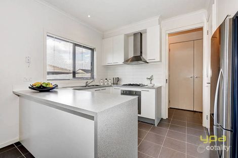 Property photo of 1 Laurence Way Tarneit VIC 3029