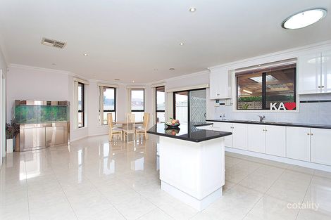 Property photo of 14 Hume Drive Sydenham VIC 3037