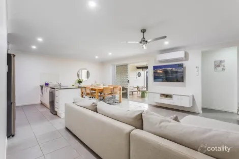 Property photo of 2/34 Conquest Boulevard Dakabin QLD 4503