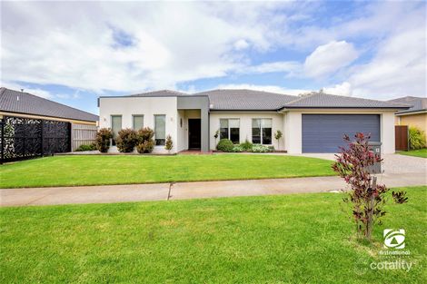 Property photo of 13 The Grange Paynesville VIC 3880