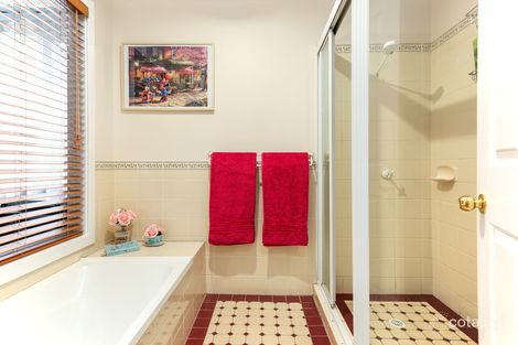 Property photo of 16 Ashmore Crescent Kanahooka NSW 2530