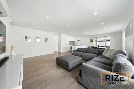 Property photo of 42 Pinot Loop Pearsall WA 6065