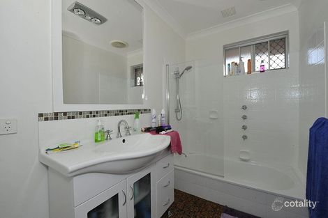Property photo of 22 Scrivener Place Halls Head WA 6210