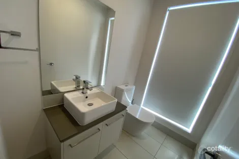 Property photo of 35 Beazley Circuit Bridgeman Downs QLD 4035