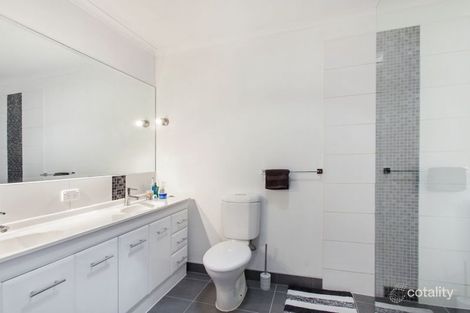 Property photo of 8879 Magnolia Drive East Hope Island QLD 4212