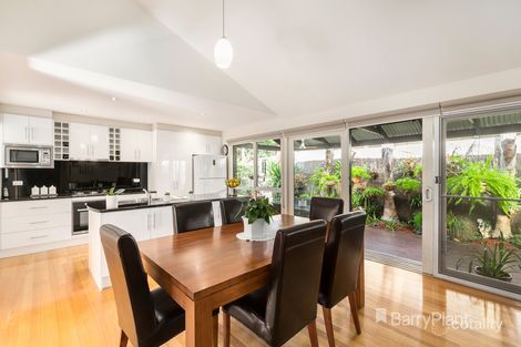 Property photo of 2/8 Reynolds Road Wattle Glen VIC 3096