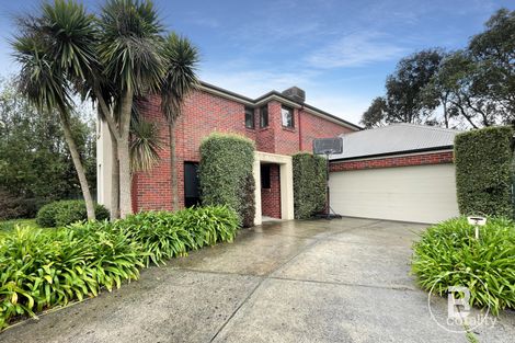 2 Parbury Ave, Lake Gardens, VIC 3355