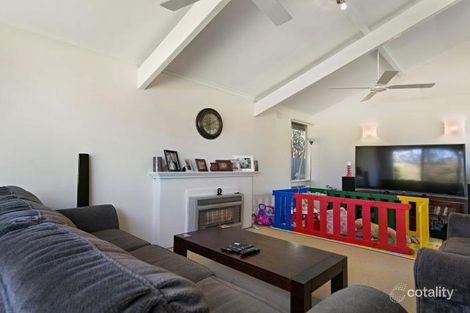Property photo of 3 Benong Place Frankston VIC 3199