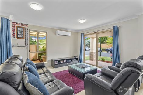 Property photo of 28 Harrow Place Arundel QLD 4214