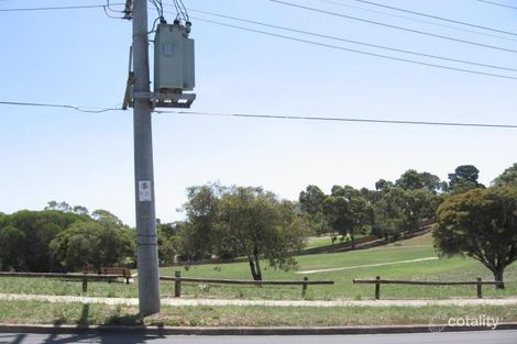 4a Burgundy Dr, Doncaster, VIC 3108