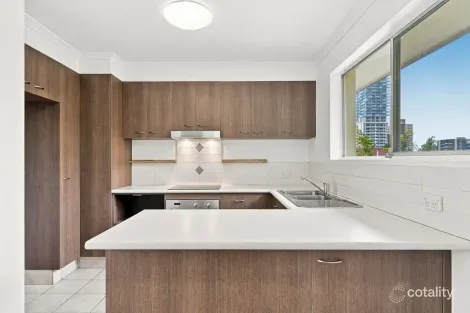 4/145 HIGH ST, SOUTHPORT, QLD 4215
