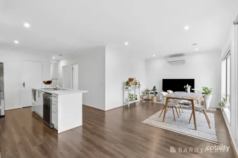 Property photo of 37 Agate Drive Tarneit VIC 3029