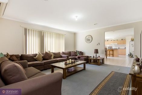 Property photo of 38 Postregna Way Skye VIC 3977