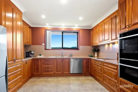 Property photo of 100 Blackman Parade Unanderra NSW 2526