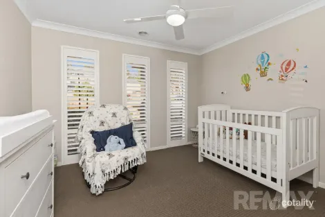 Property photo of 158 Brooklyn Drive Bourkelands NSW 2650