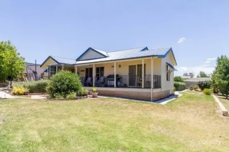 Property photo of 58 Dawson Drive Cowra NSW 2794