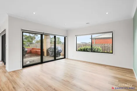 Property photo of 16 Bronzewing Drive Cowes VIC 3922