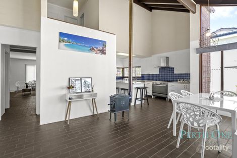 Property photo of 41 Nolan Way Bateman WA 6150