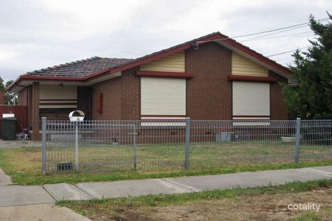 Property photo of 8 Chetwyn Drive Kings Park VIC 3021