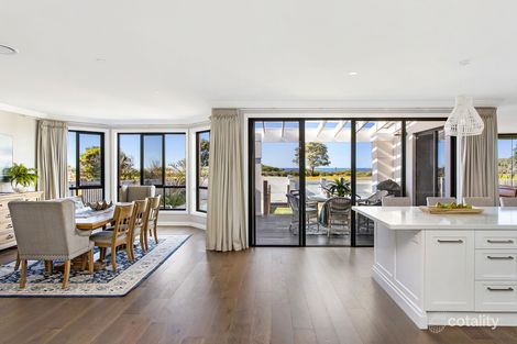 Property photo of 15 John Cawley Crescent Woonona NSW 2517