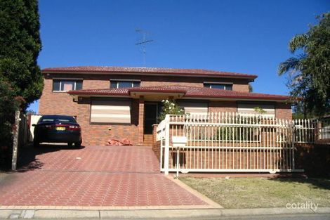 8 Shakespeare Dr, St Clair, NSW 2759