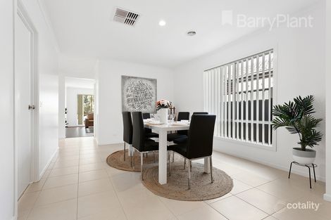 Property photo of 51 Thoresby Circuit Craigieburn VIC 3064